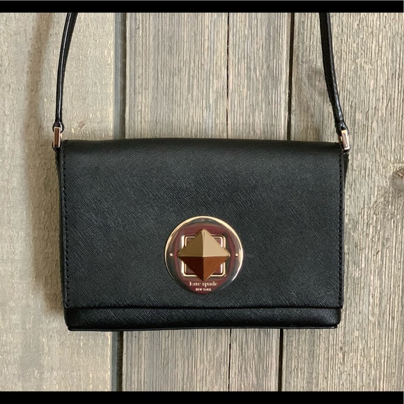 kate spade Handbags - Kate Spade Crossbody Clutch